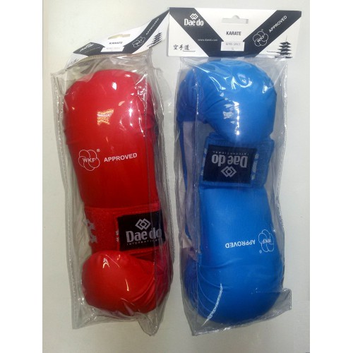 Рукавички для карате з захистом великого пальця WKF KPRO 2011